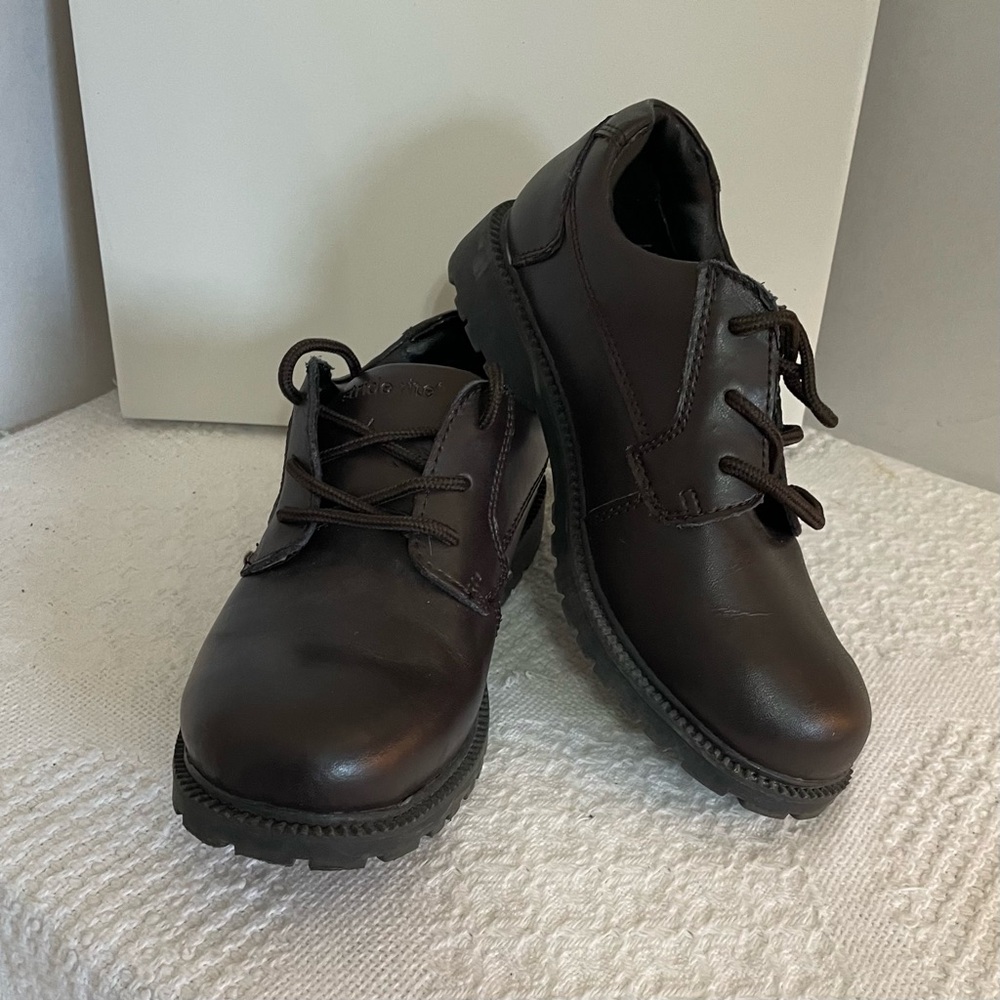 Taft Dark Brown Leather Oxfords Size 2.5 W‎